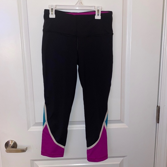 Victoria's Secret Victoria Sport Knockout Cropped Color Block Legging - Picture 1 of 3